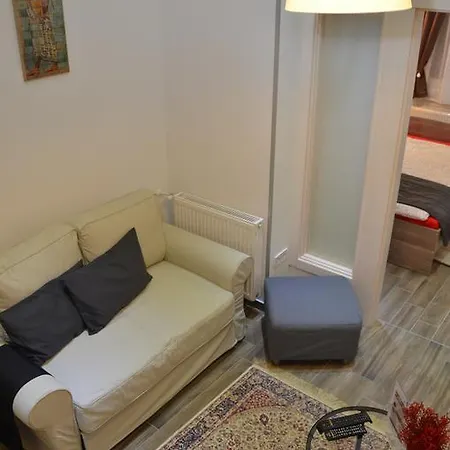 Nn Apartmanette *