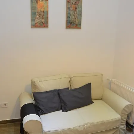 Διαμέρισμα Nn Apartmanette *